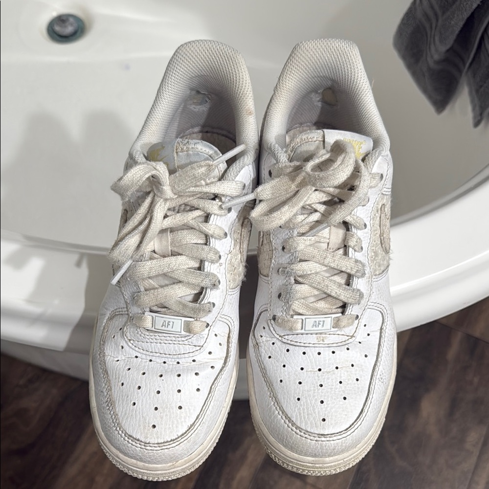 White AF1 Sneakers